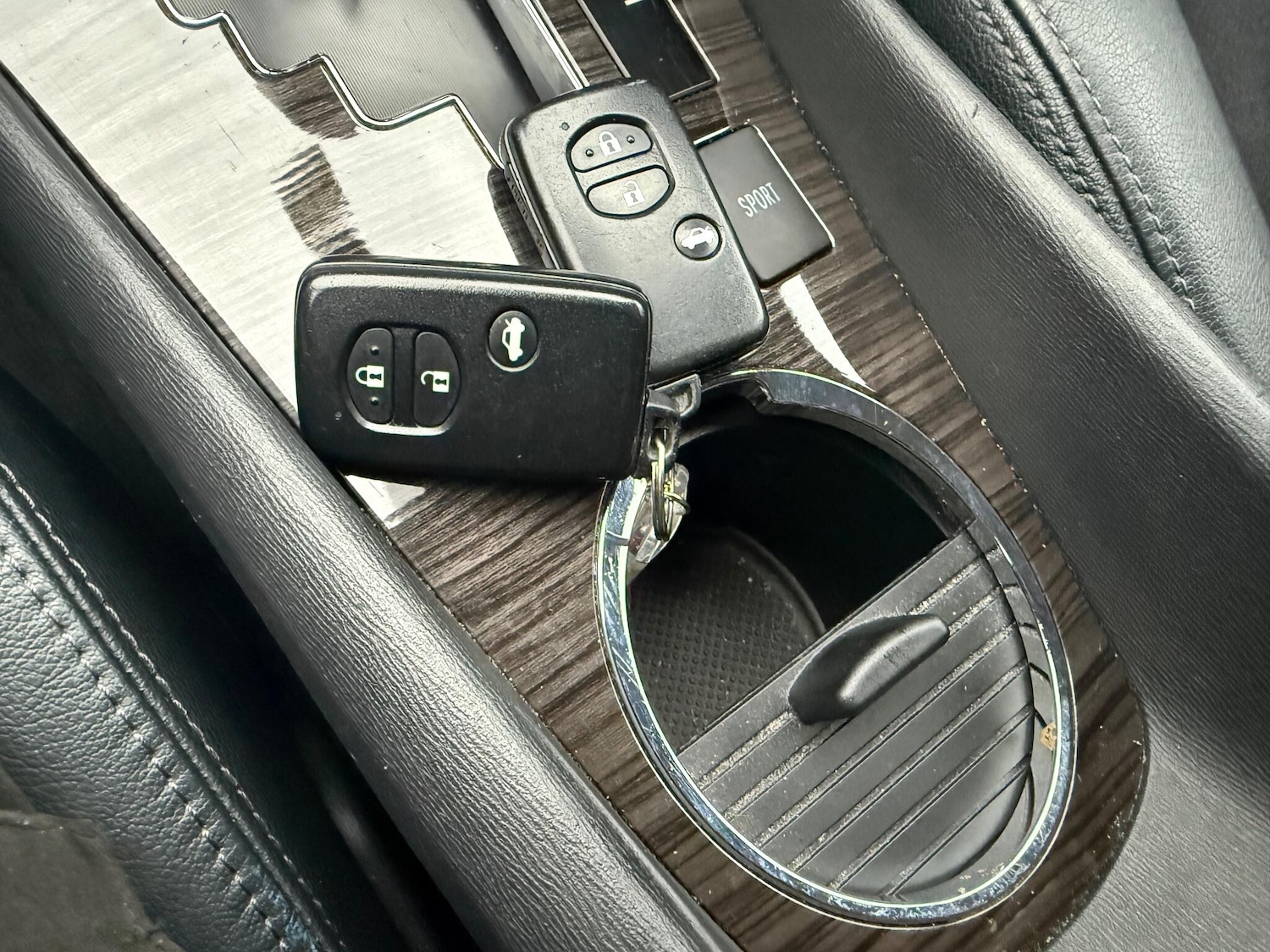 Used Toyota Avensis 2012 for sale - 76850134: Photo 43