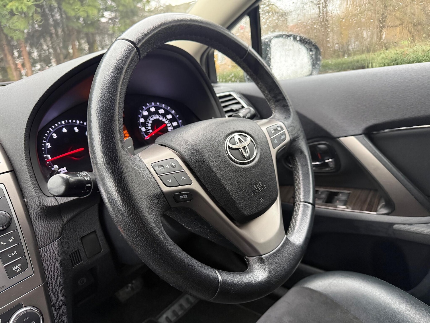 Used Toyota Avensis 2012 for sale - 76850134: Photo 44