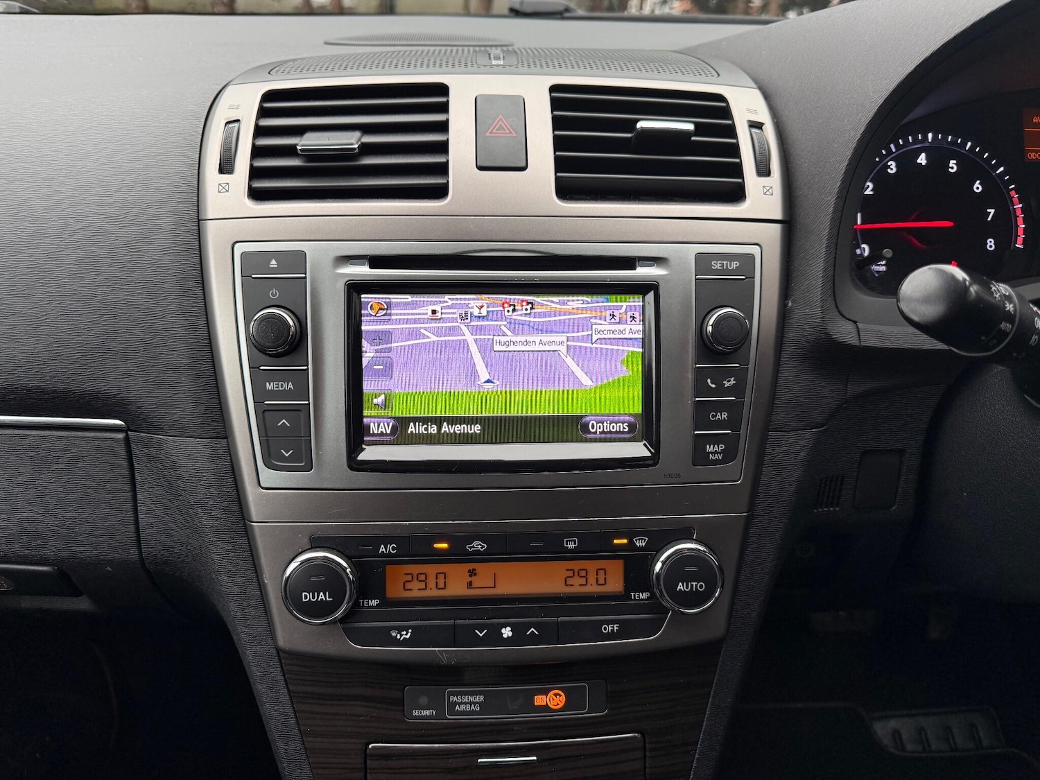 Used Toyota Avensis 2012 for sale - 76850134: Photo 47