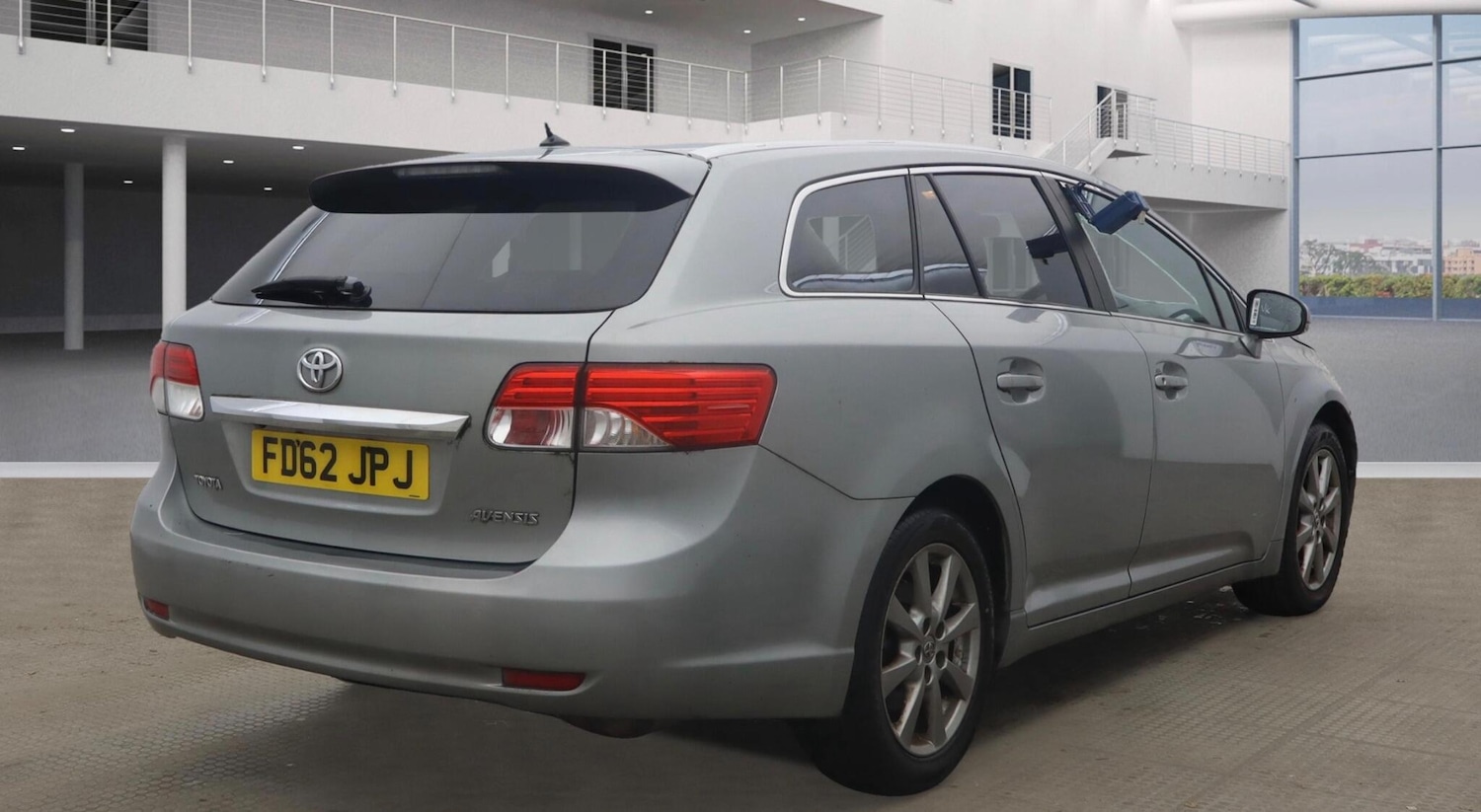 Used Toyota Avensis 2012 for sale - 76850134: Photo 5