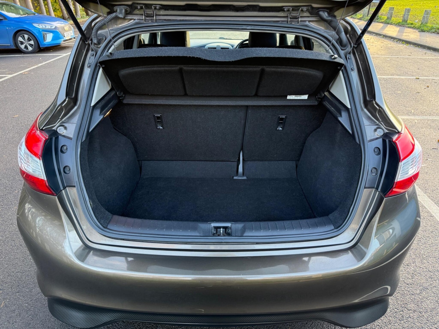 Used Nissan Pulsar 2015 for sale - 76759481: Photo 39