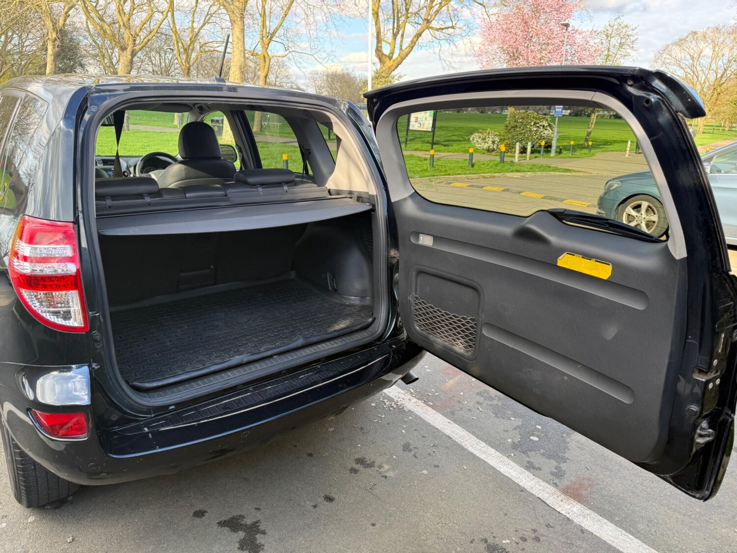 Used Toyota RAV4 2011 for sale - 77838648: Photo 37