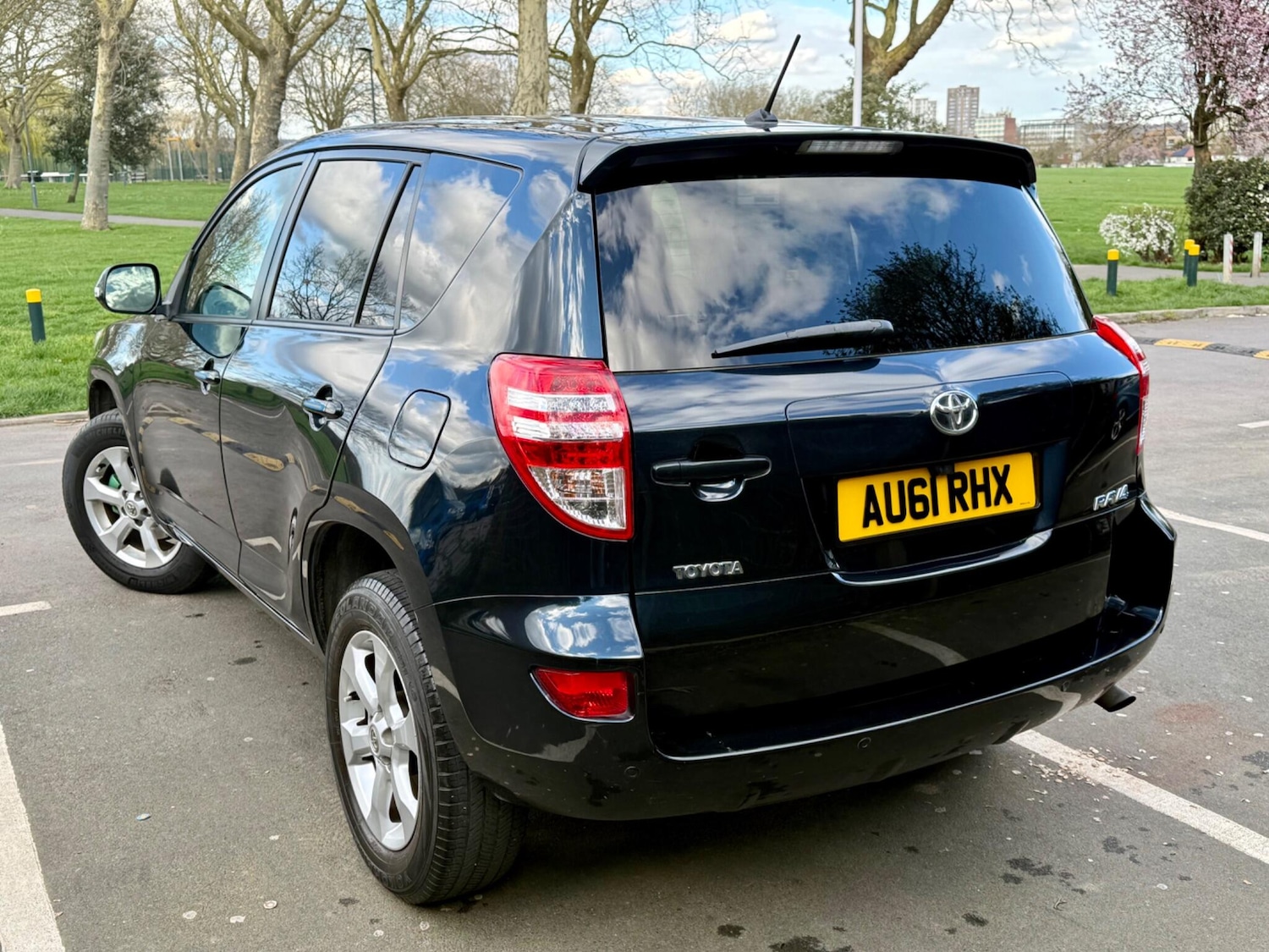 Used Toyota RAV4 2011 for sale - 77838648: Photo 4