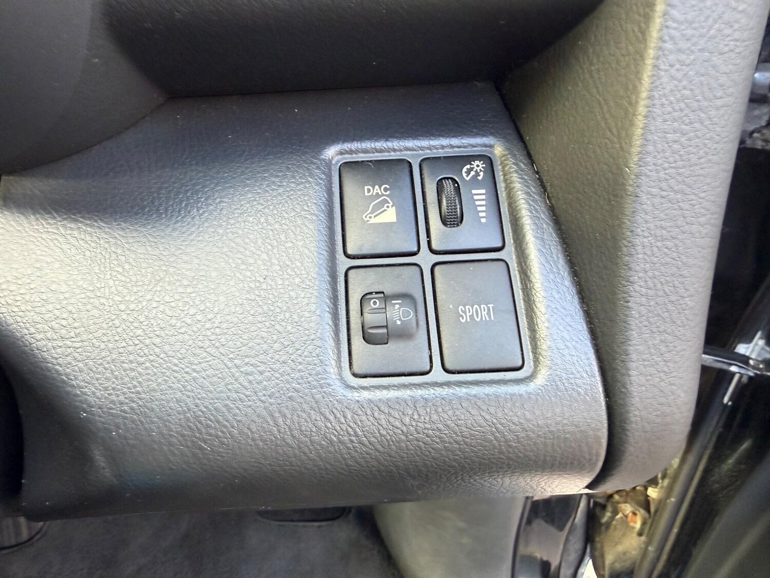 Used Toyota RAV4 2011 for sale - 77838648: Photo 52