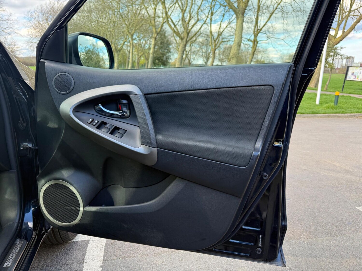 Used Toyota RAV4 2011 for sale - 77838648: Photo 54