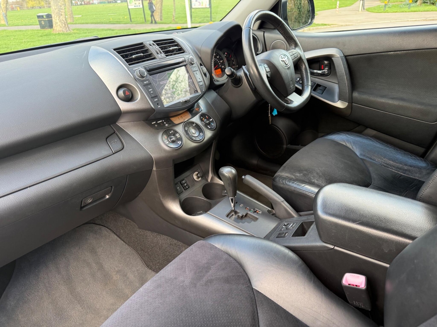 Used Toyota RAV4 2011 for sale - 77838648: Photo 7