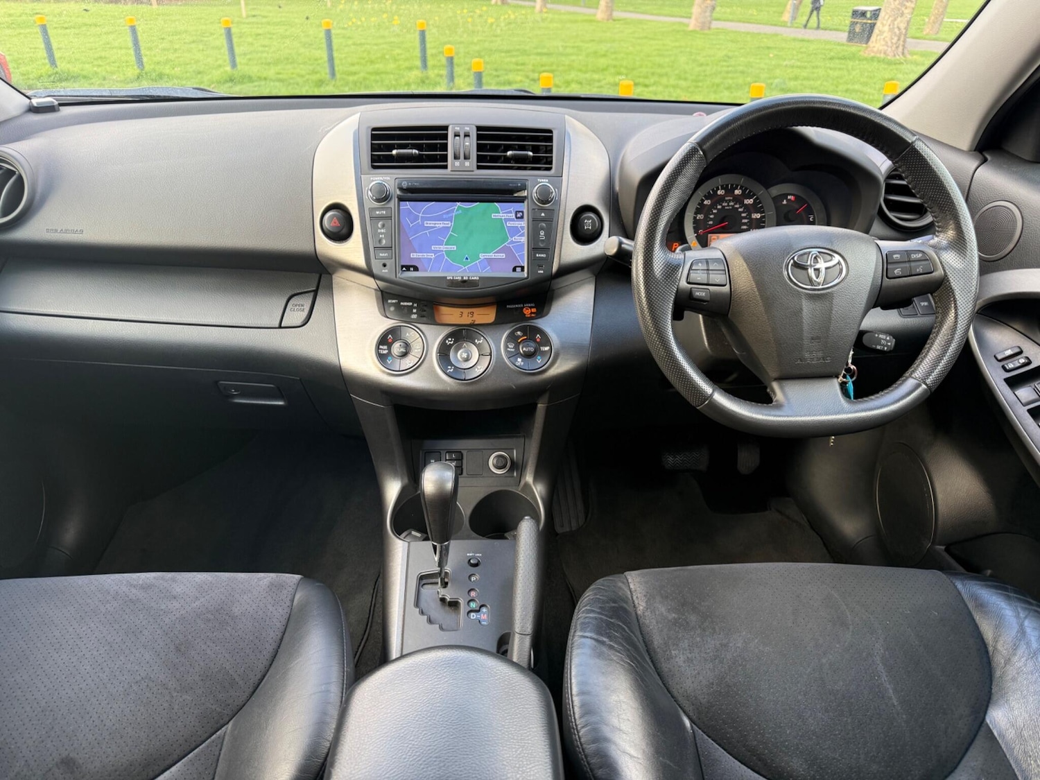 Used Toyota RAV4 2011 for sale - 77838648: Photo 8