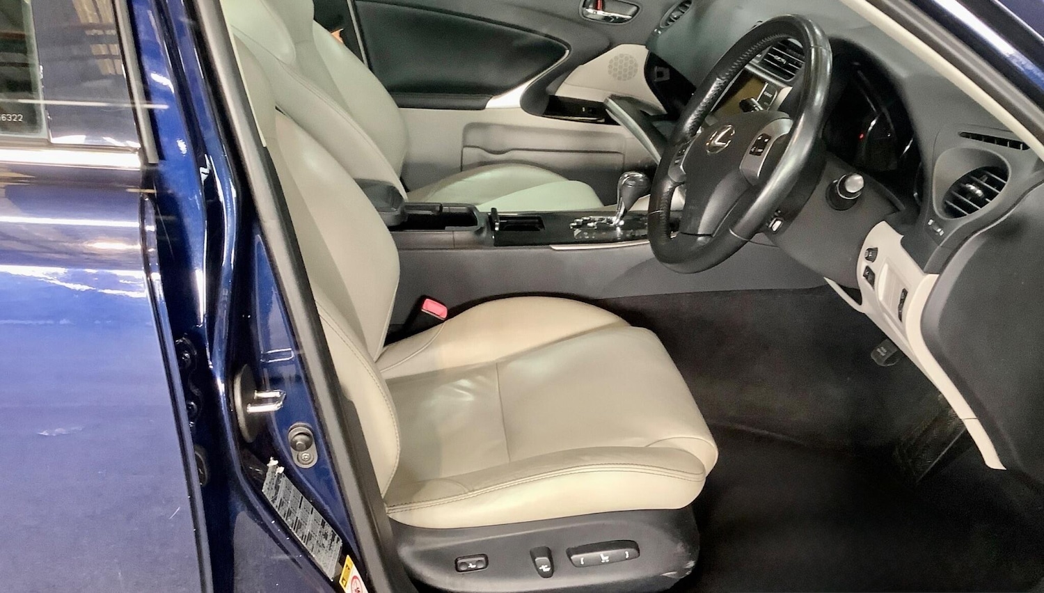 Used Lexus IS for sale - 77723344: Photo 6