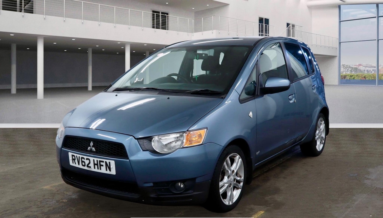 Used Mitsubishi Colt 2013 for sale - 77657590: Photo 2