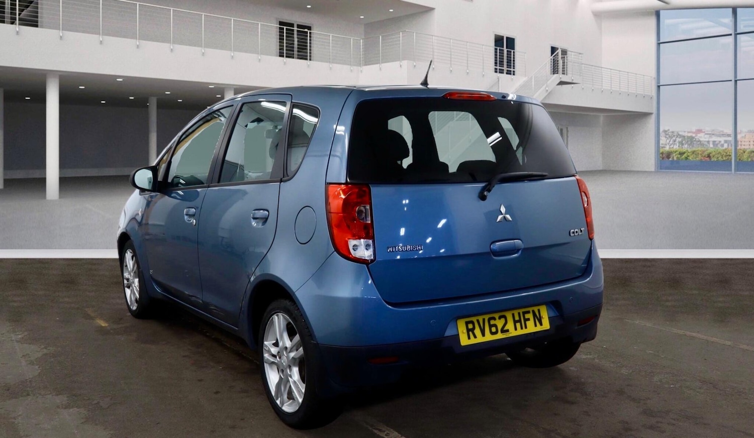 Used Mitsubishi Colt 2013 for sale - 77657590: Photo 3