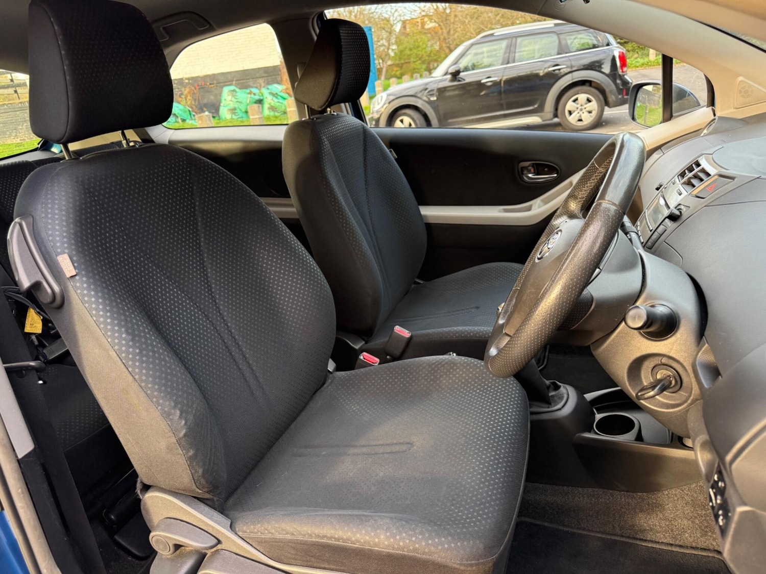 Used Toyota Yaris 2010 for sale - 76742730: Photo 31