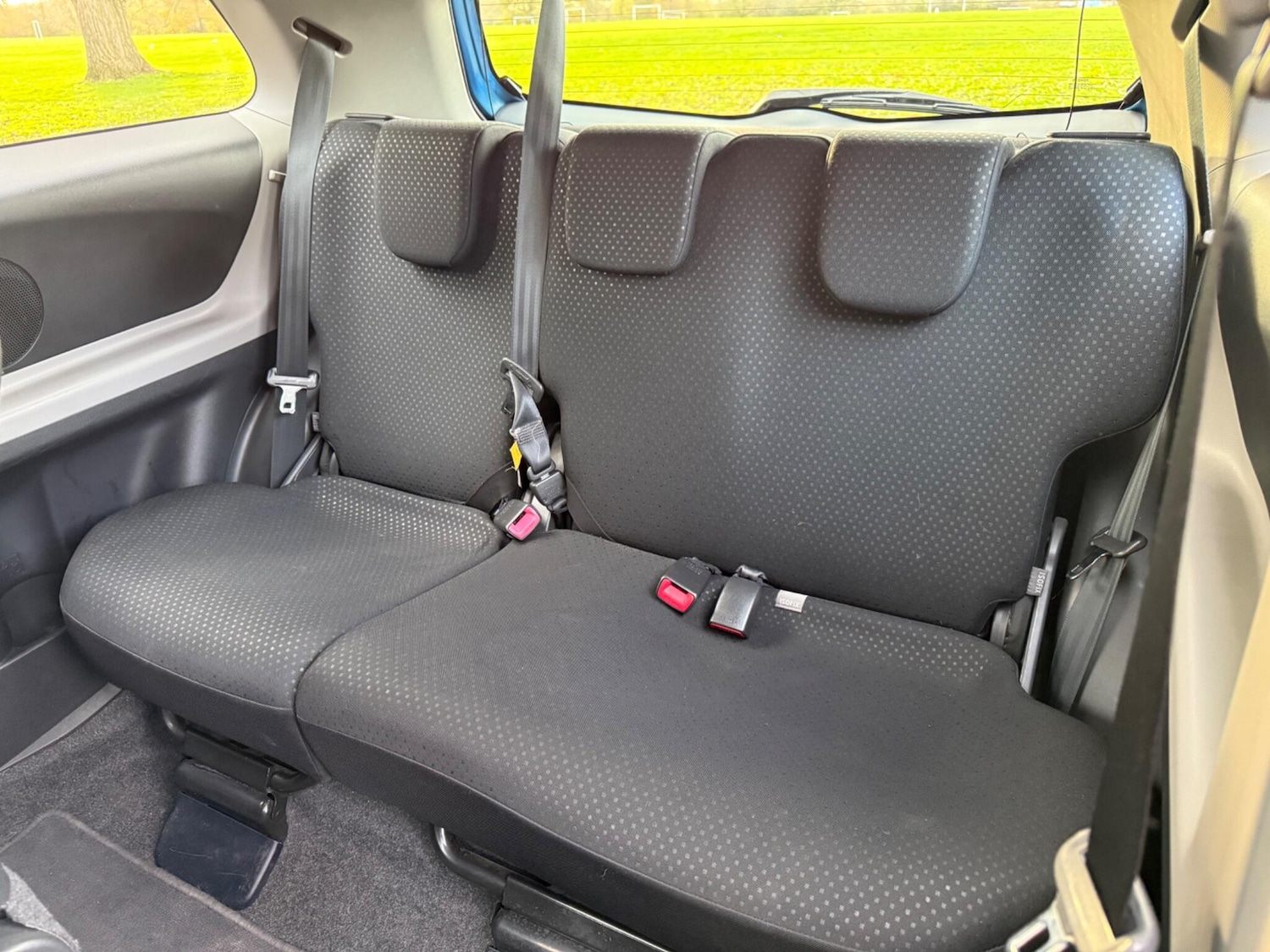 Used Toyota Yaris 2010 for sale - 76742730: Photo 32