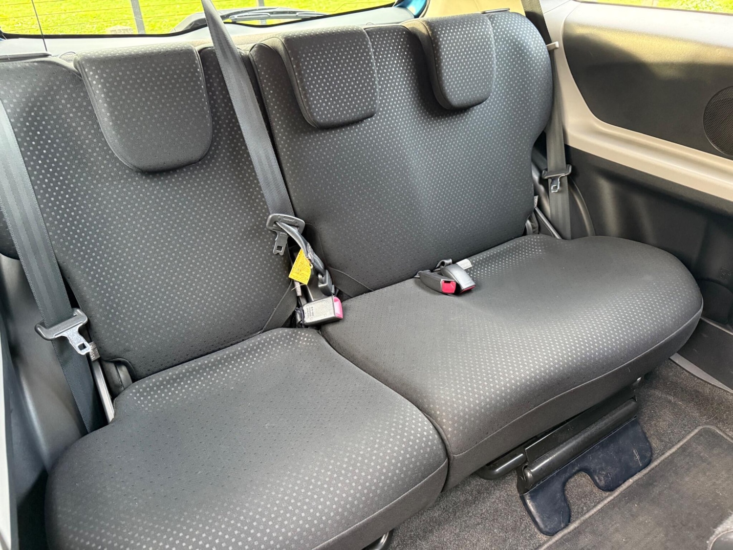 Used Toyota Yaris 2010 for sale - 76742730: Photo 33