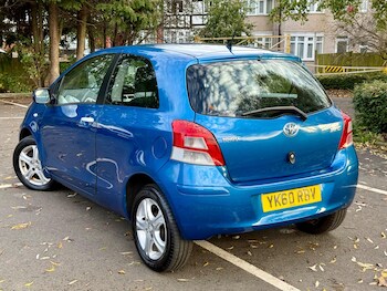 Used Toyota Yaris 2010 for sale - 76742730: Photo