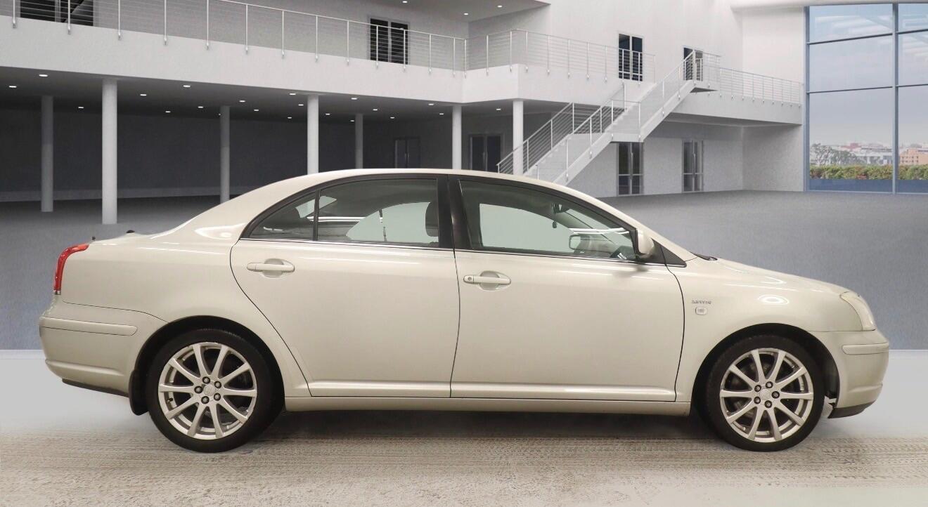 Used Toyota Avensis 2004 for sale - 77315092: Photo 5