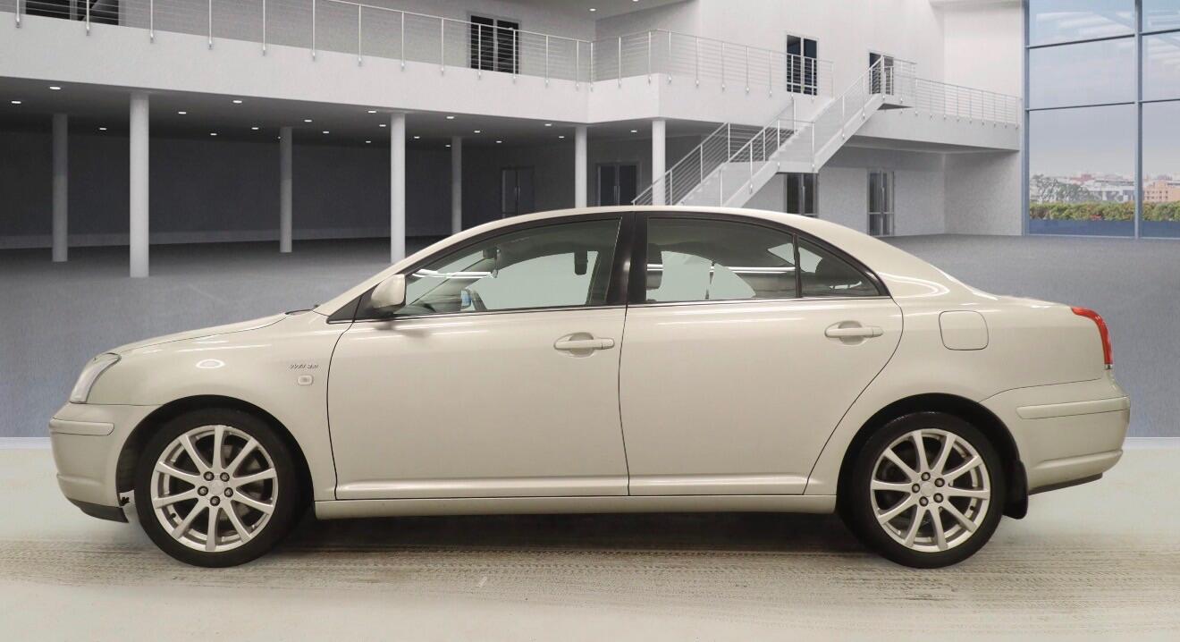 Used Toyota Avensis 2004 for sale - 77315092: Photo 6