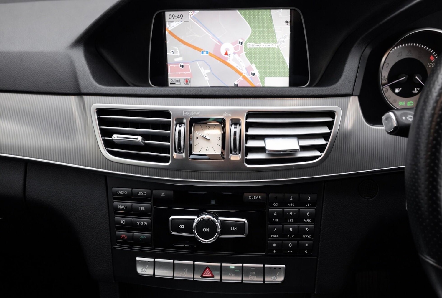 Used Mercedes-Benz E Class 2013 for sale - 78172208: Photo 2