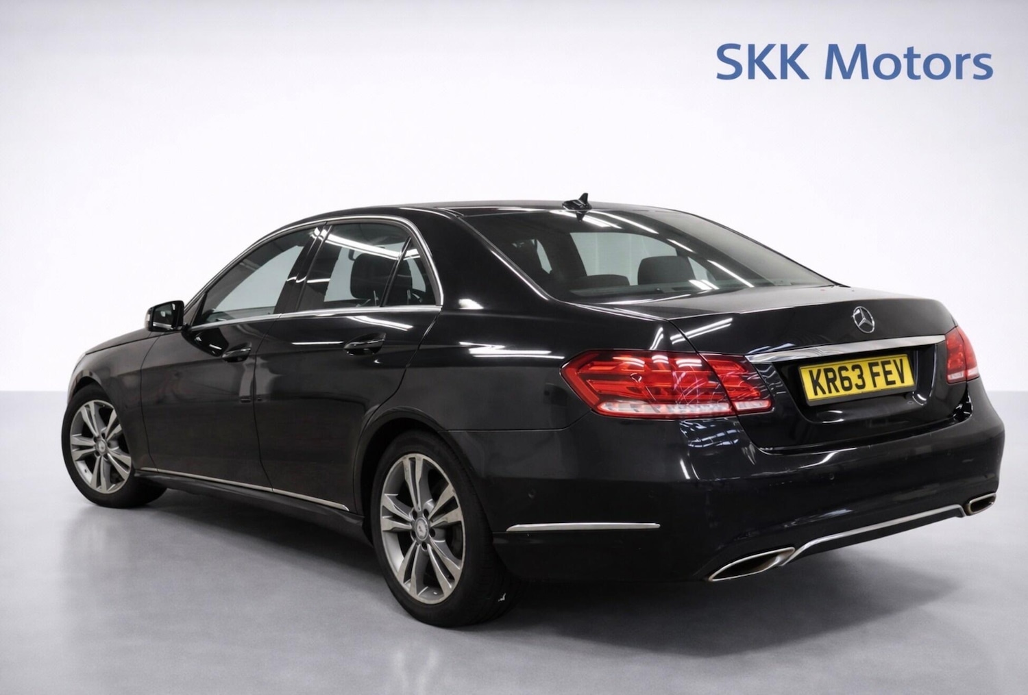 Used Mercedes-Benz E Class 2013 for sale - 78172208: Photo 4