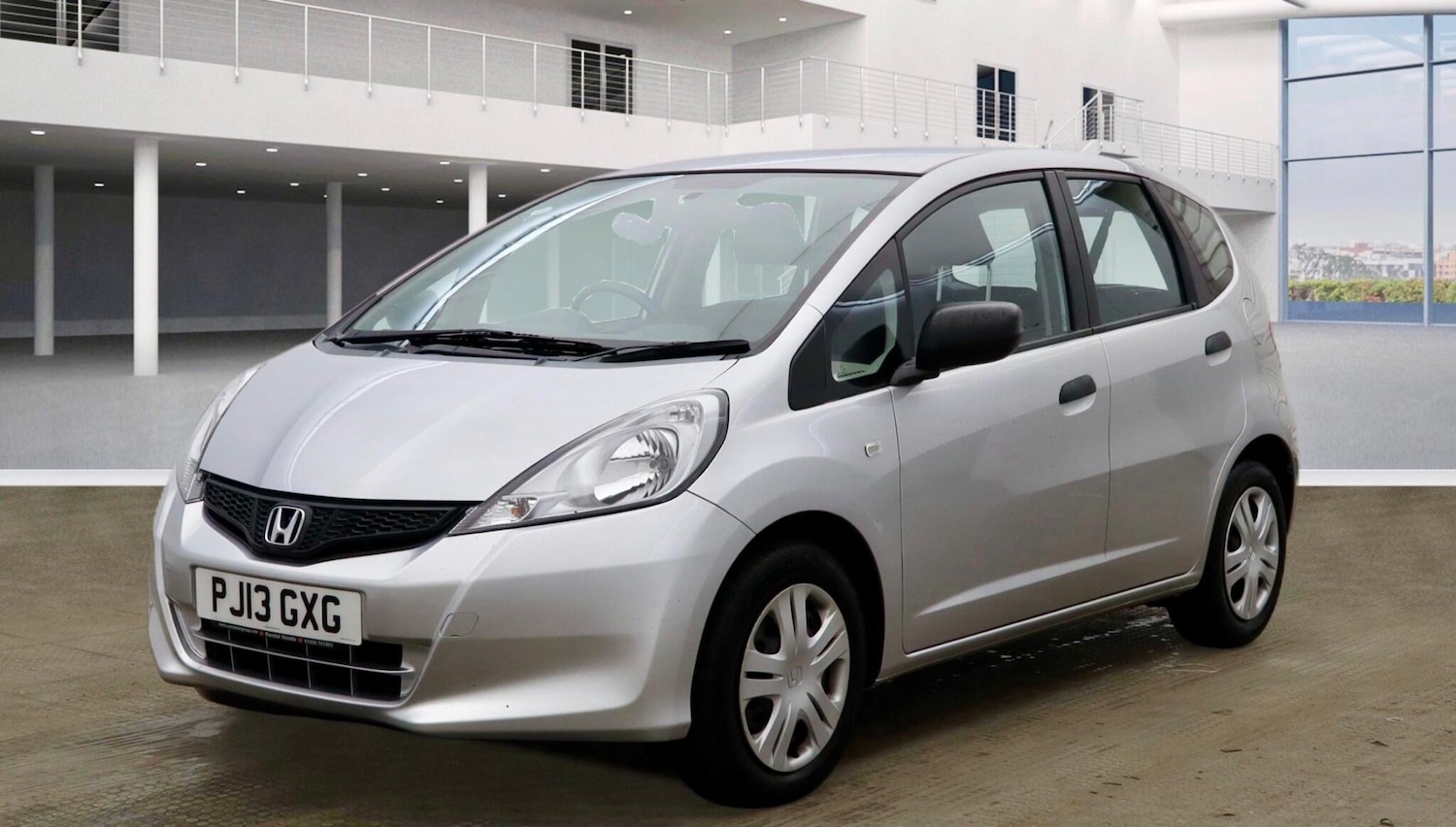 Used Honda Jazz 2013 for sale - 77658363: Photo 2