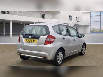 Used Honda Jazz 2013 for sale - 77658363: Photo