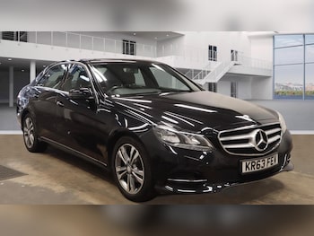 Used Mercedes-Benz E Class 2013 for sale - 77939635: Photo