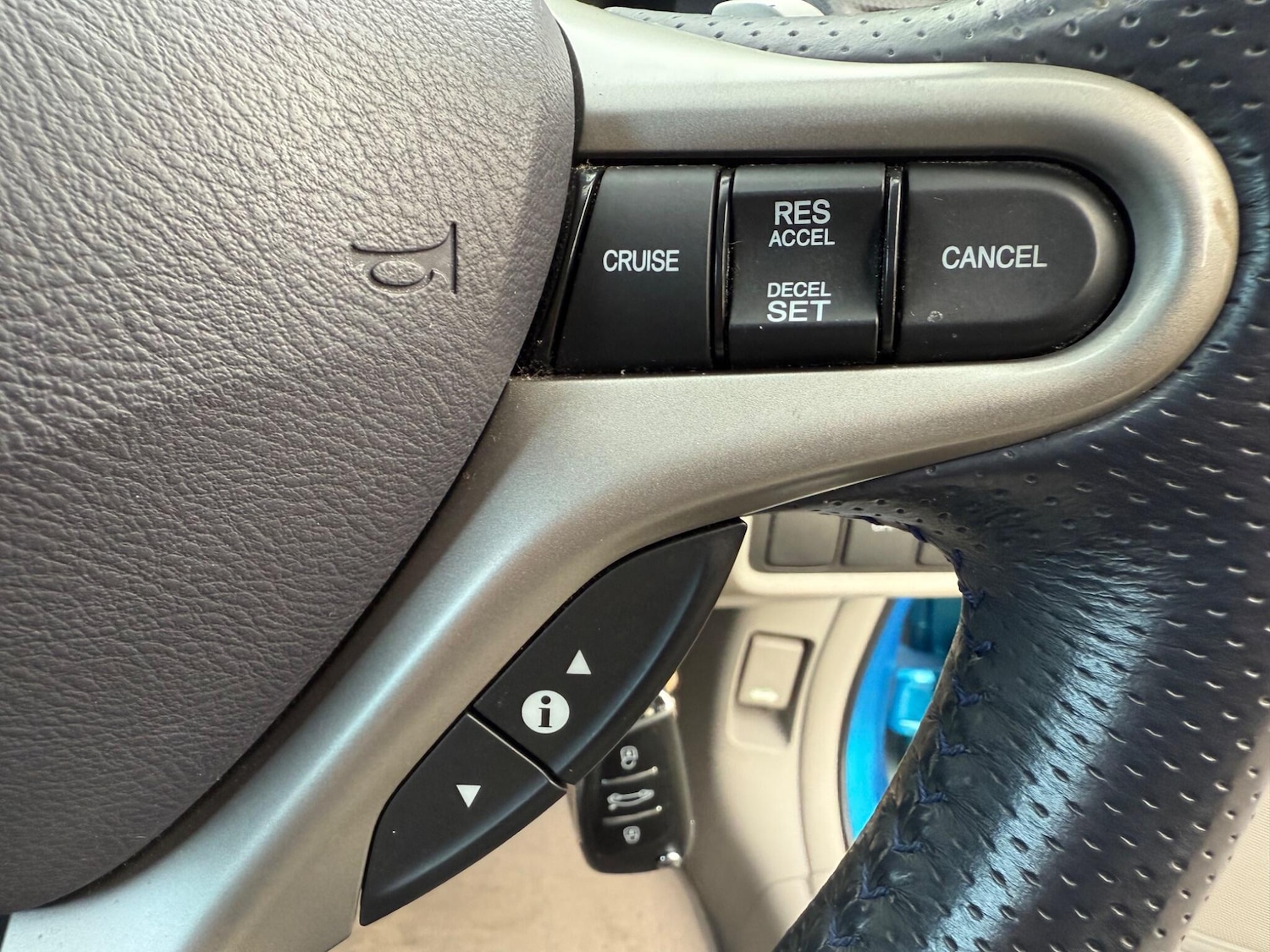 Used Honda Insight 2010 for sale - 76743188: Photo 44