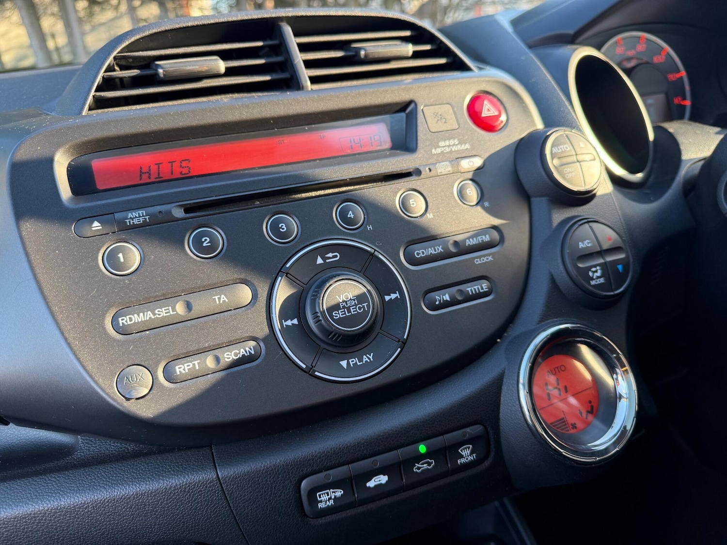 Used Honda Jazz 2013 for sale - 76899130: Photo 38