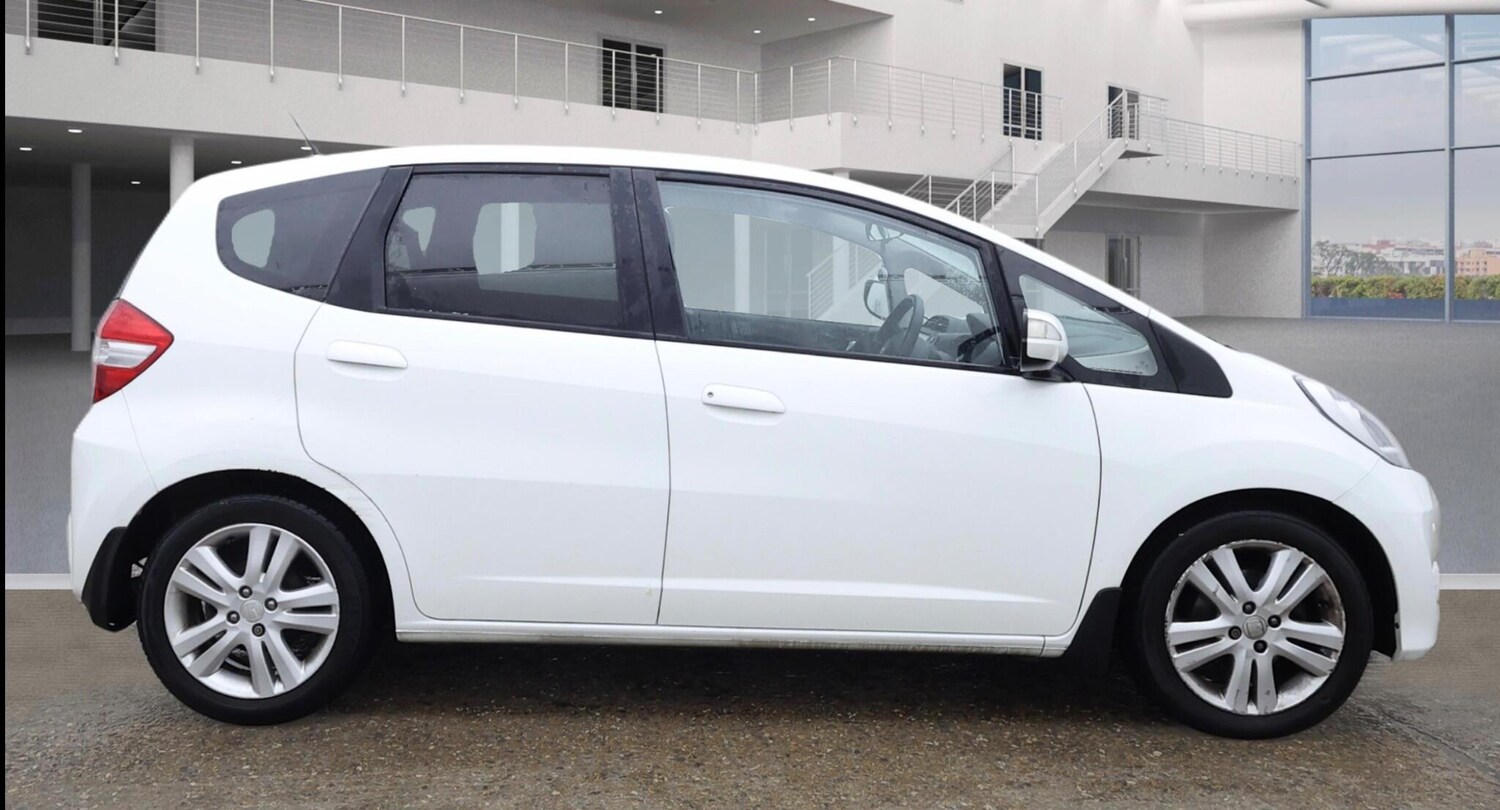 Used Honda Jazz 2013 for sale - 76899130: Photo 5