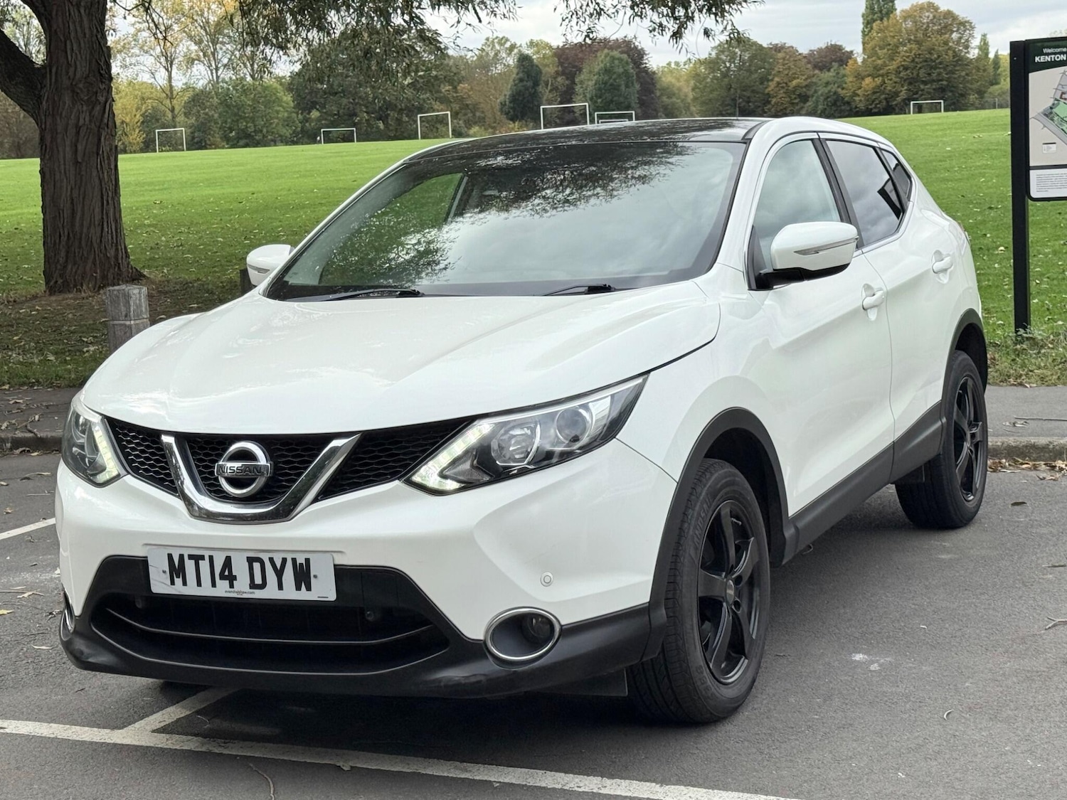 Used Nissan Qashqai 2014 for sale - 76743077: Photo 15