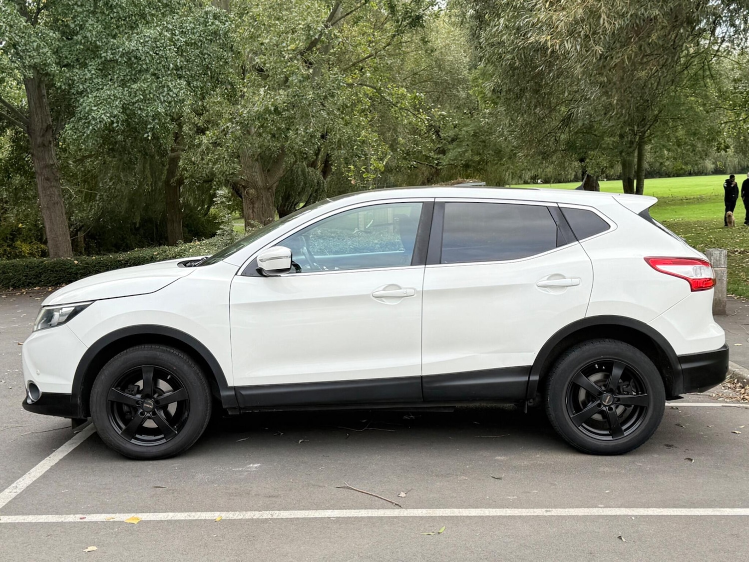 Used Nissan Qashqai 2014 for sale - 76743077: Photo 17