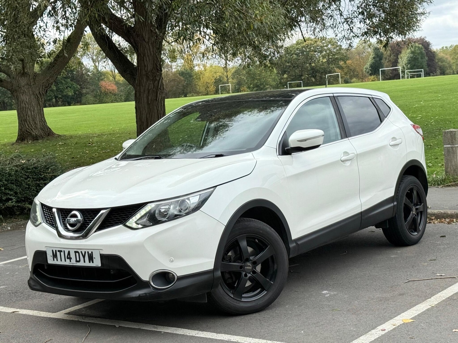 Used Nissan Qashqai 2014 for sale - 76743077: Photo 24