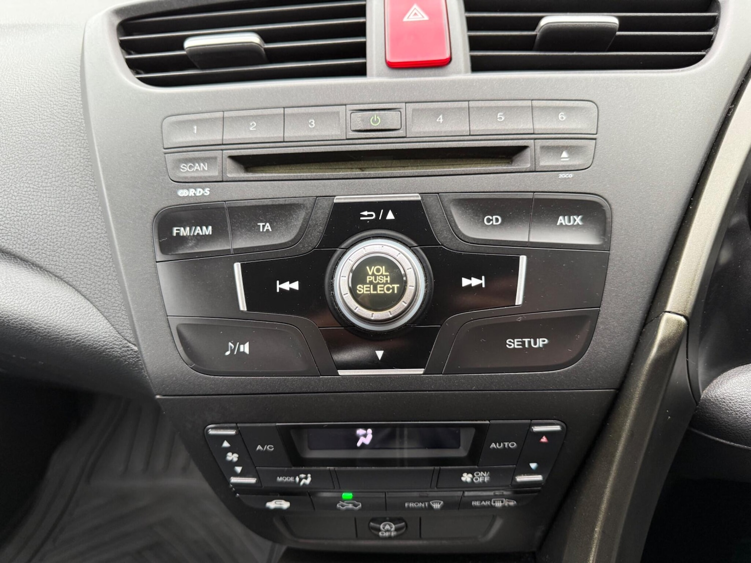 Used Honda Civic 2012 for sale - 76742864: Photo 53