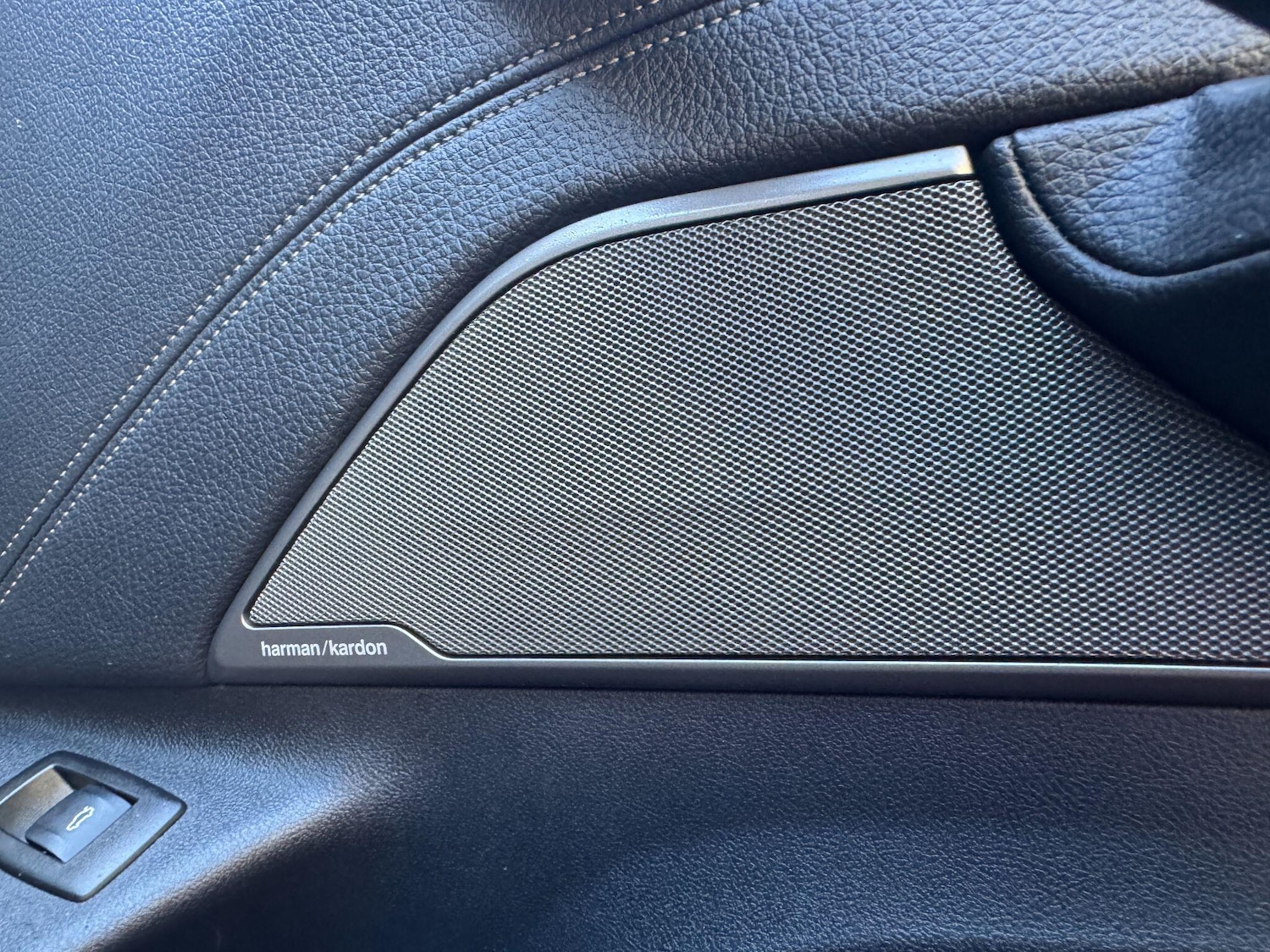 Used BMW 5 Series 2017 for sale - 76189413: Photo 27