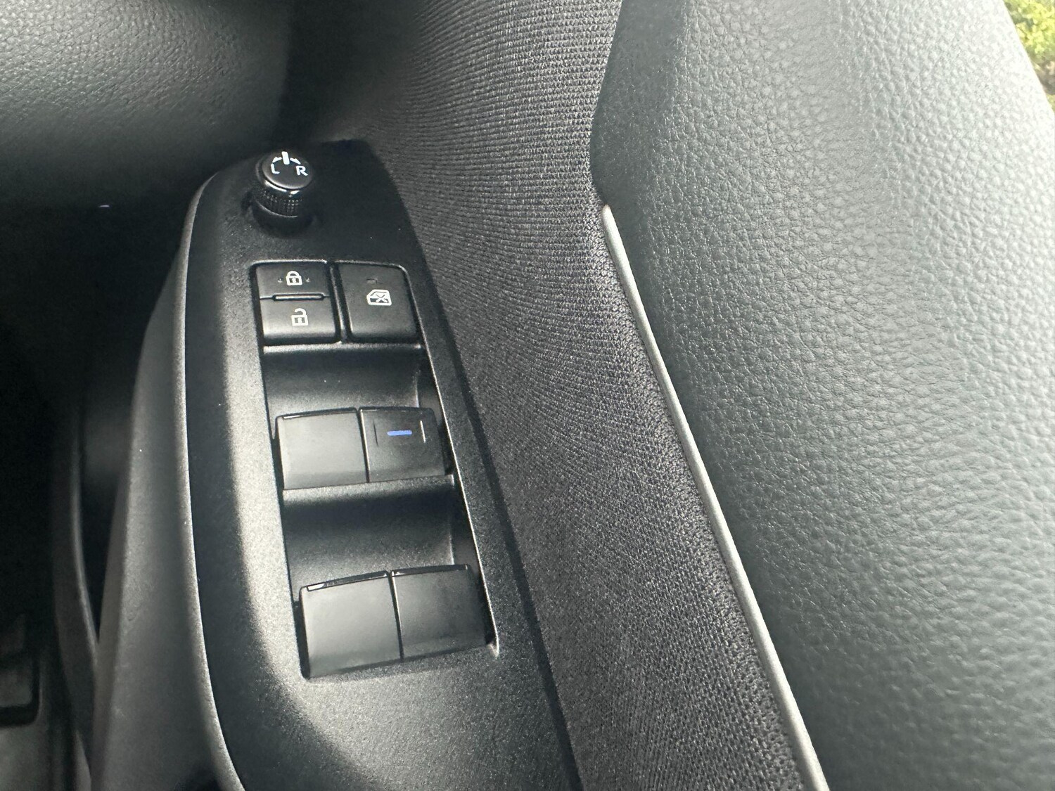 Used Mazda Mazda2 HYBRID 2023 for sale - 77575393: Photo 13