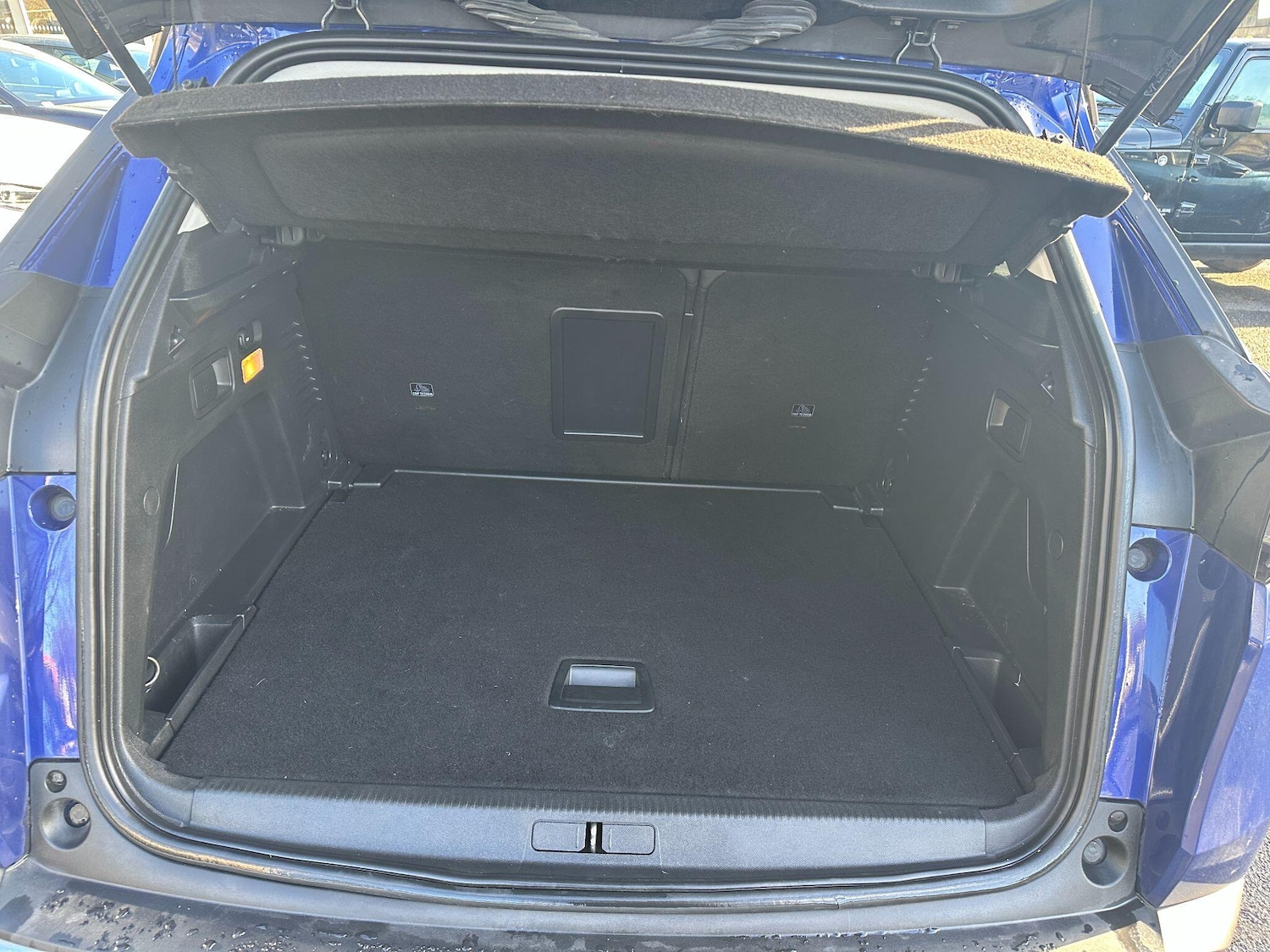 Used Peugeot 3008 2018 for sale - 76886106: Photo 12