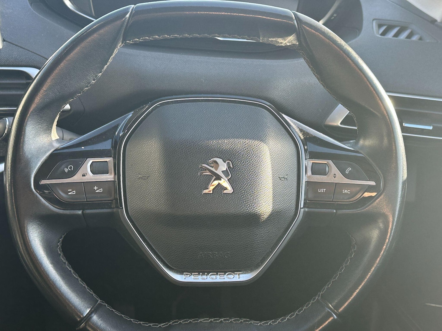 Used Peugeot 3008 2018 for sale - 76886106: Photo 14