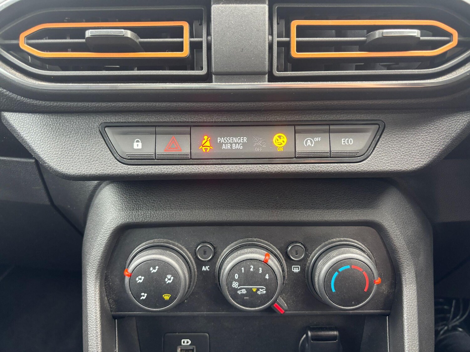 Used Dacia Sandero 2022 for sale - 76327176: Photo 20