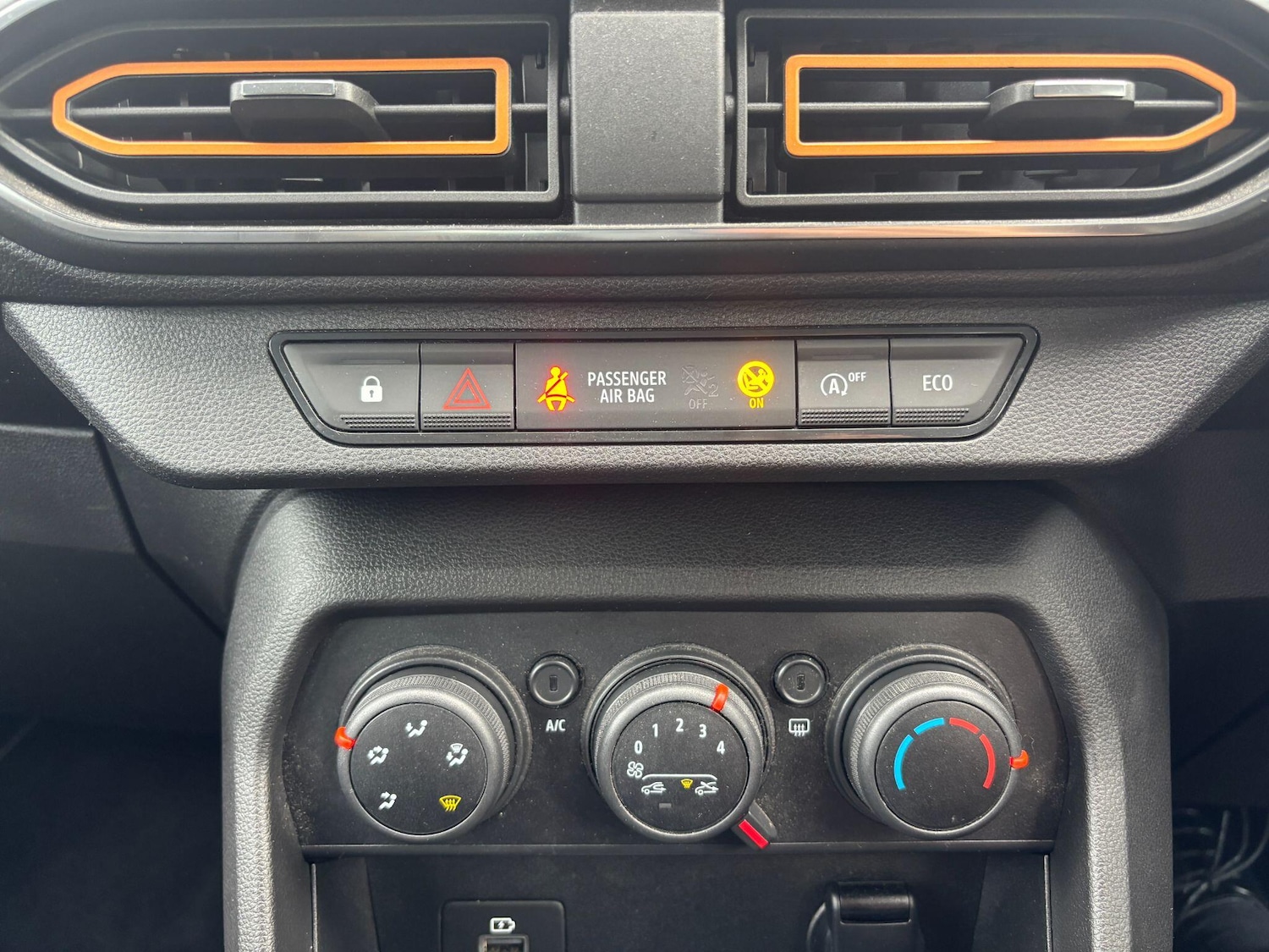 Used Dacia Sandero 2022 for sale - 76327176: Photo 21