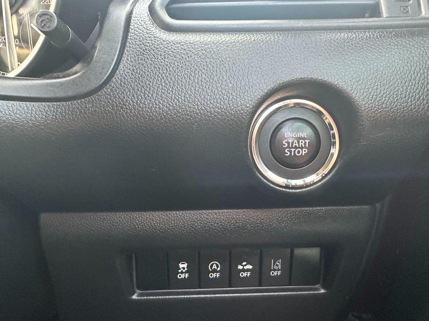 Used Suzuki Swift 2018 for sale - 77377596: Photo 18