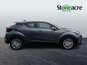 Used Toyota C-HR 2023 for sale - 78319195: Photo