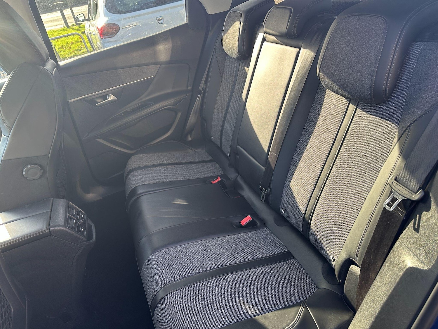 Used Peugeot 3008 2018 for sale - 76990290: Photo 11