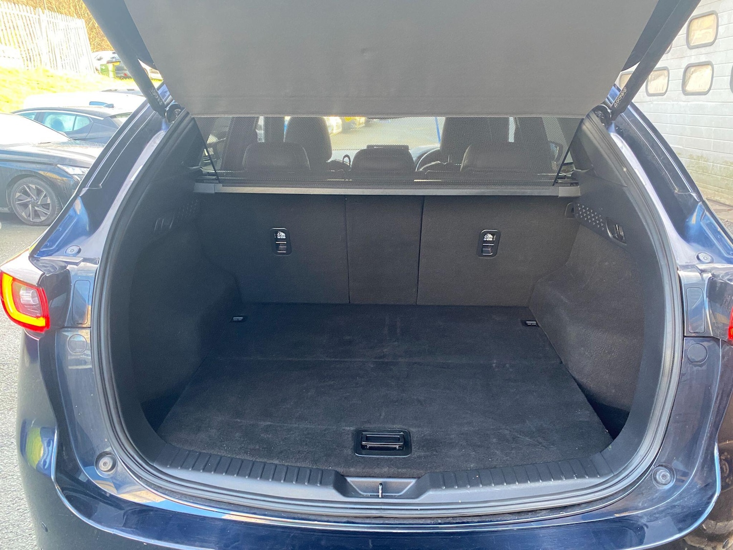 Used Mazda CX-5 2023 for sale - 76965255: Photo 8