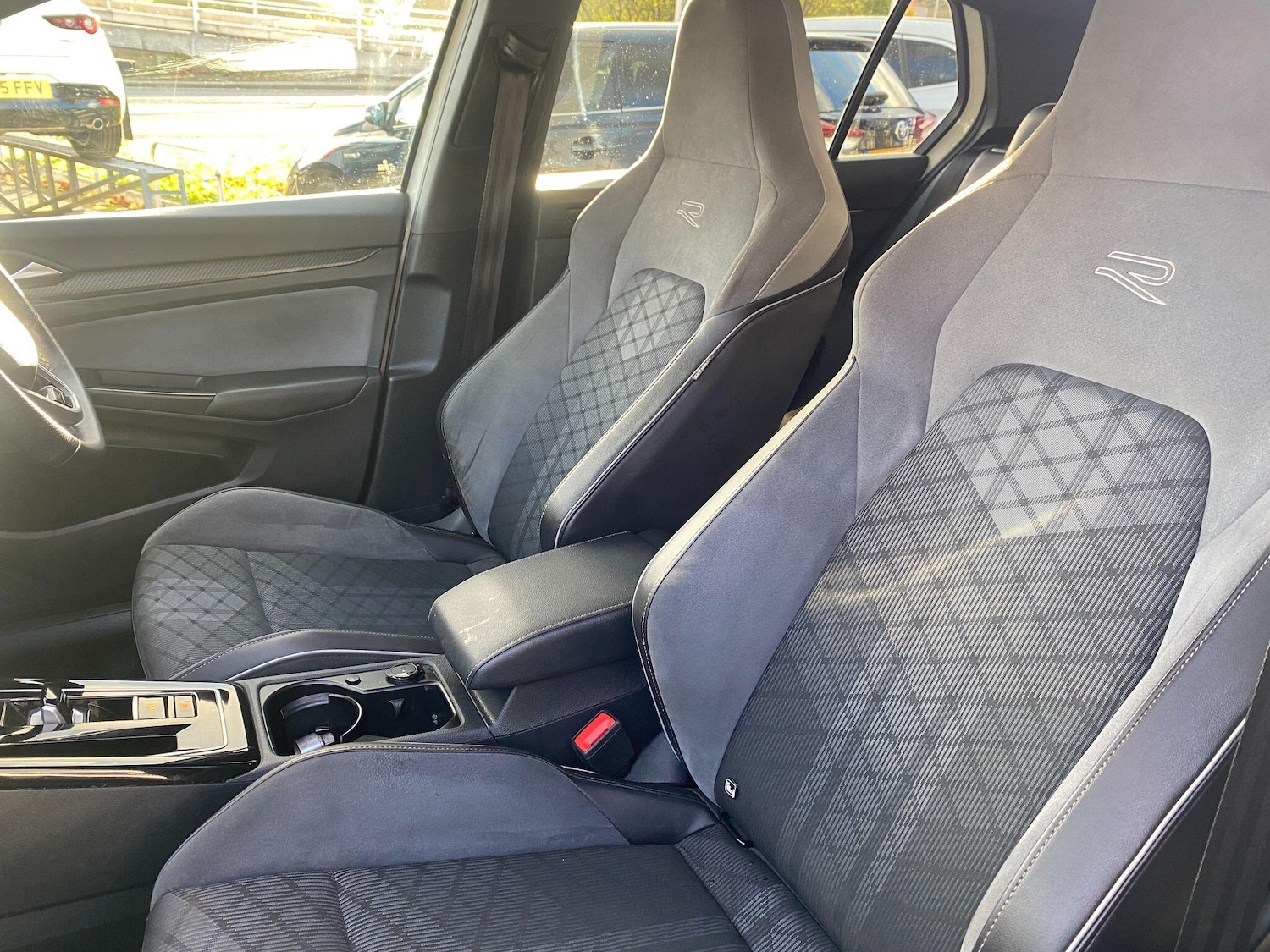 Used Volkswagen Golf 2023 for sale - 76456923: Photo 14