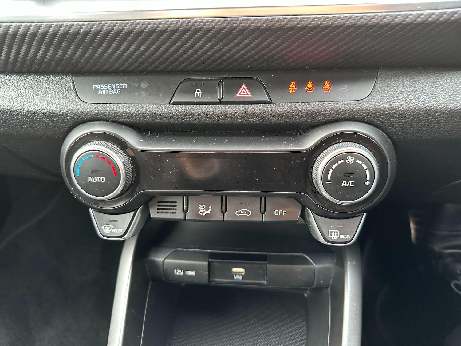 Used Kia Stonic 2022 for sale - 76584845: Photo 10