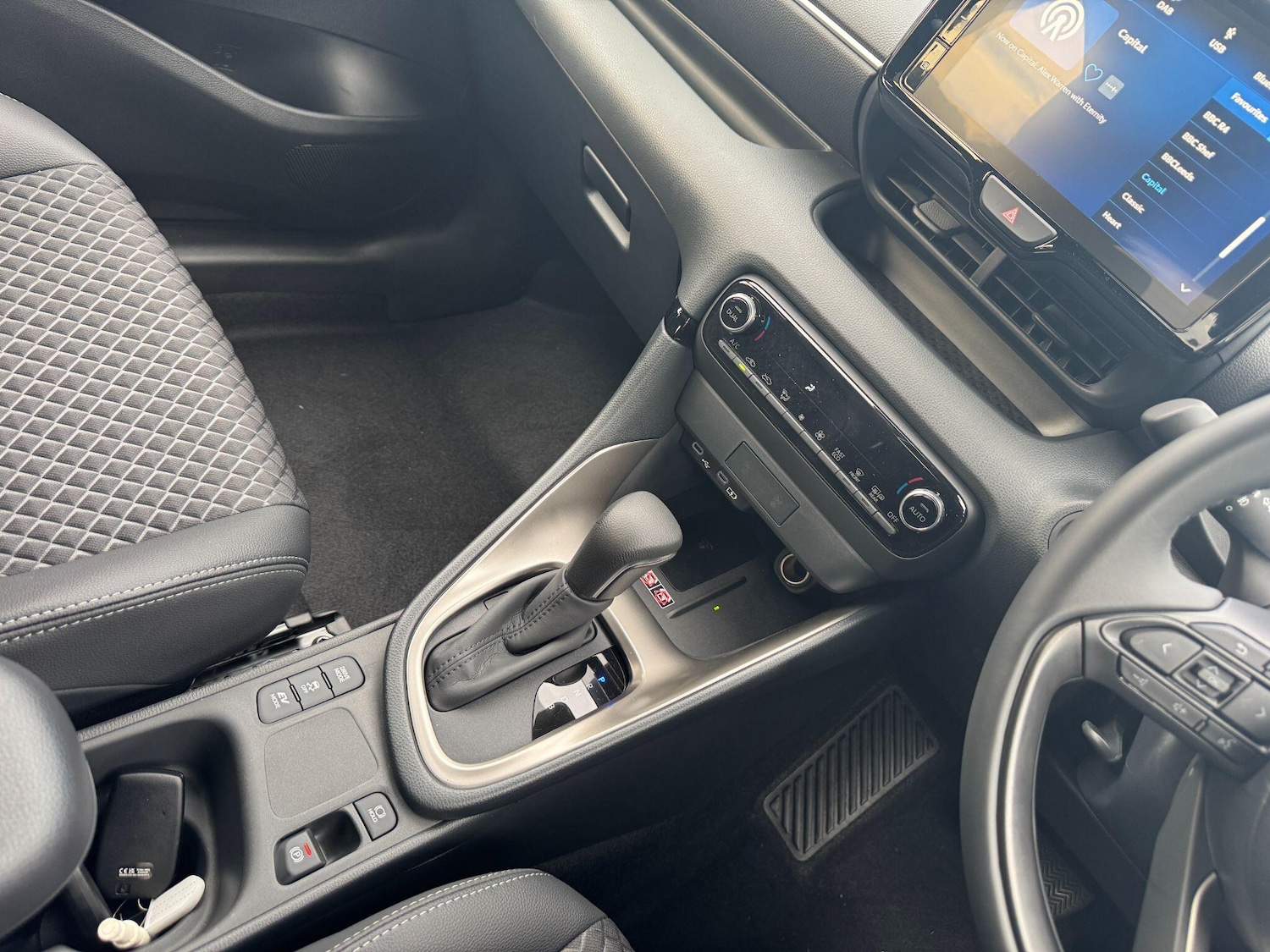 Used Mazda Mazda2 HYBRID 2025 for sale - 77242531: Photo 11