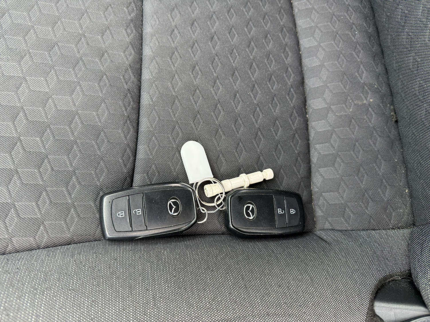 Used Mazda Mazda2 HYBRID 2023 for sale - 78203700: Photo 18