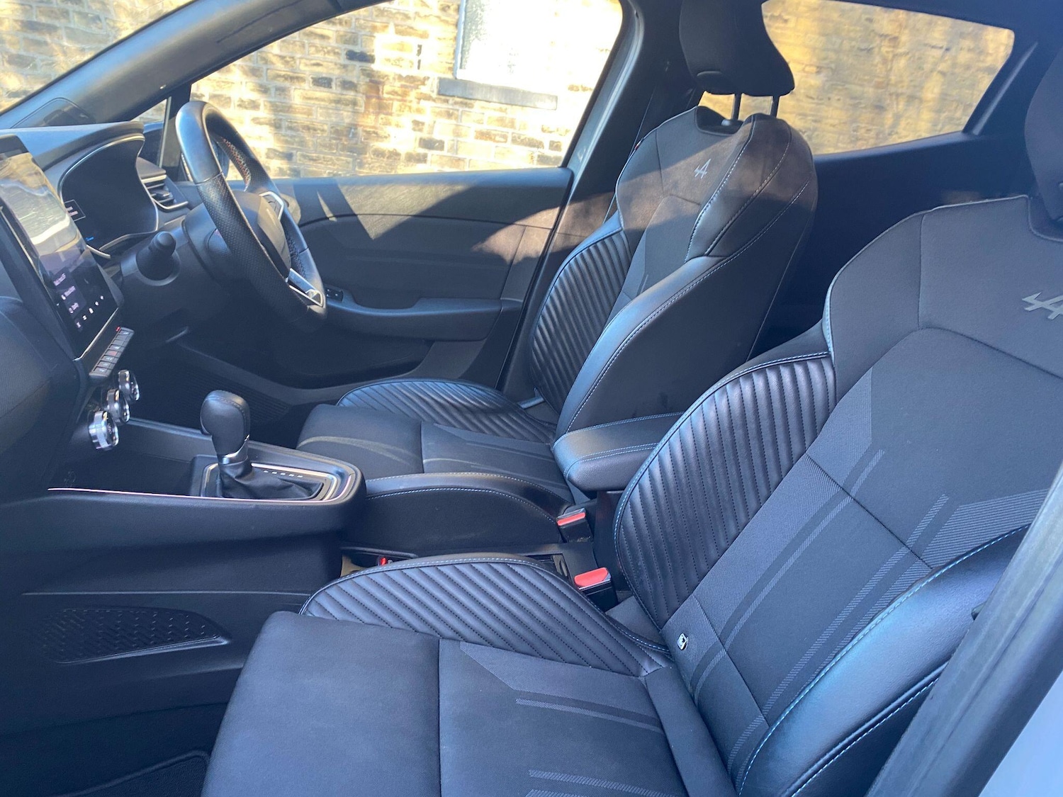 Used Renault Clio for sale - 77670887: Photo 19