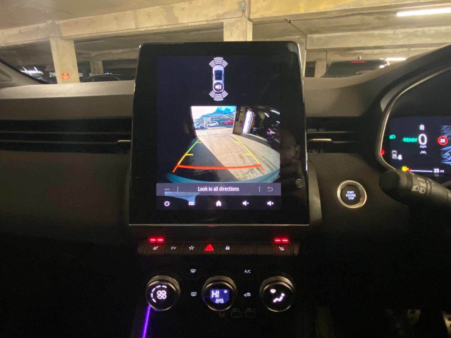 Used Renault Clio for sale - 77670887: Photo 28