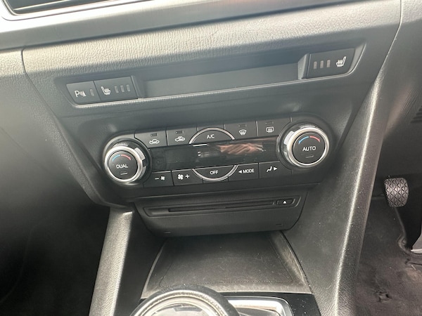 Used Mazda Mazda3 2014 for sale - 76227038: Photo 15