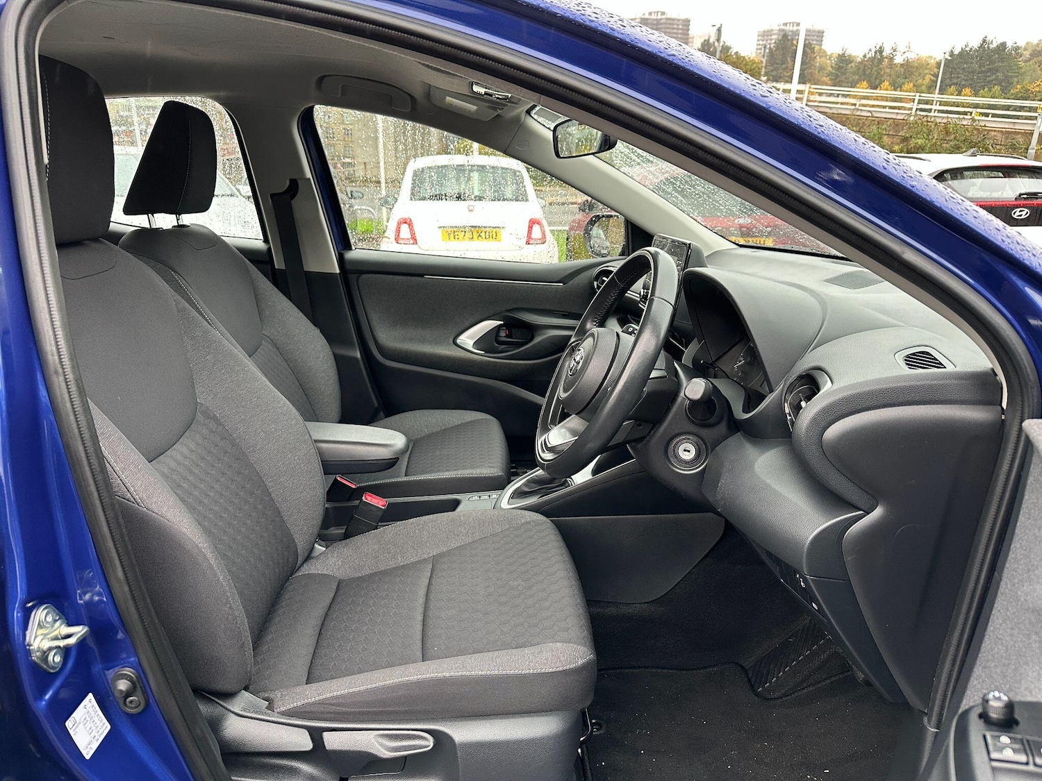 Used Toyota Yaris for sale - 76337216: Photo 11
